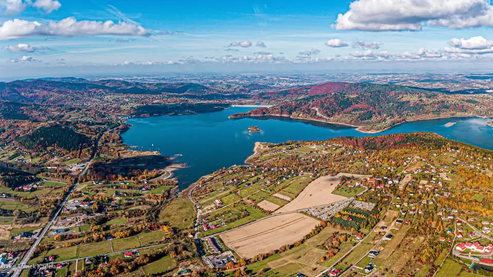 Nowy plac zabaw w Kozińcu powstanie jeszcze w tym roku – umowa podpisana