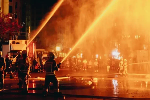 Pożar latarni na Rynku w Lanckoronie – interwencja OSP i JRG Wadowice
