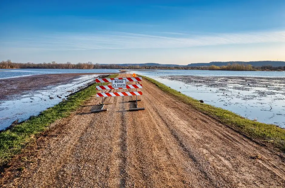 Ostrzeżenie hydrologiczne dla gminy Tomice: możliwe gwałtowne wzrosty stanów wody