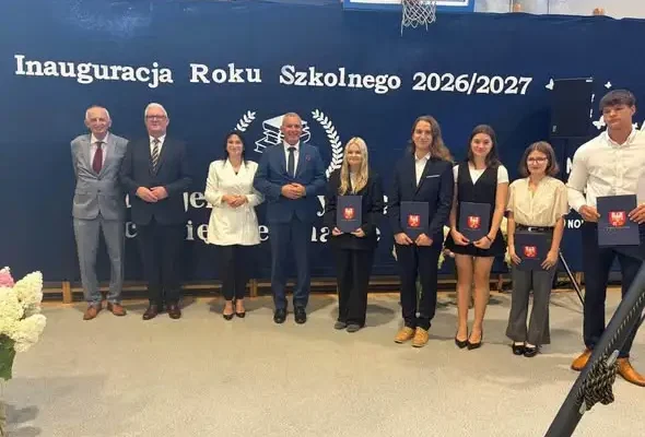 Uczniowie Liceum w Andrychowie otrzymali stypendia Rady Powiatu Wadowickiego