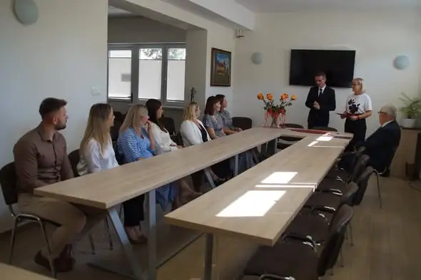Nowy dyrektor Zespołu Szkolno-Przedszkolnego w Lanckoronie oraz awanse nauczycieli