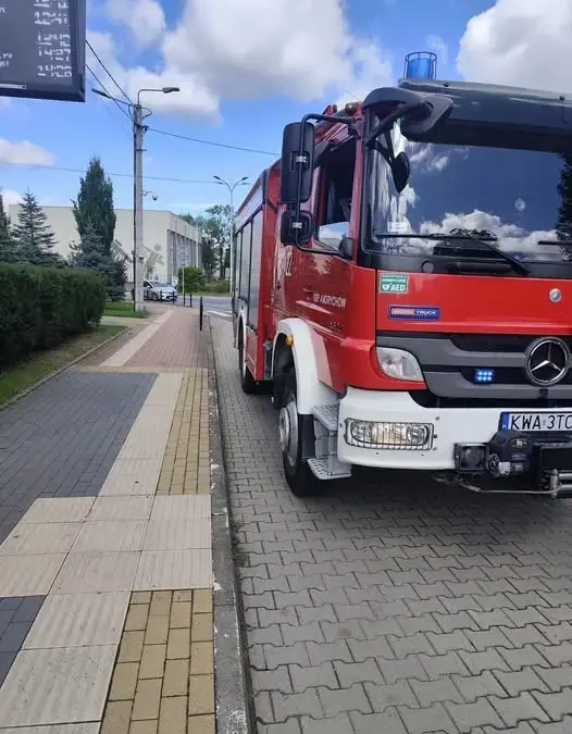 Strażacy z OSP Andrychów usuwali plamę substancji ropopochodnej na ul. Garncarskiej