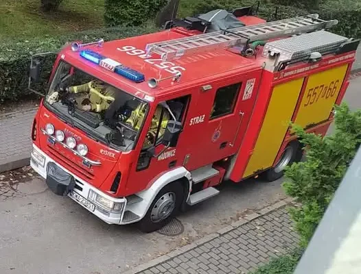 Podejrzenie pożaru w mieszkaniu na os. Marcina w Wadowicach – interwencja OSP Wadowice