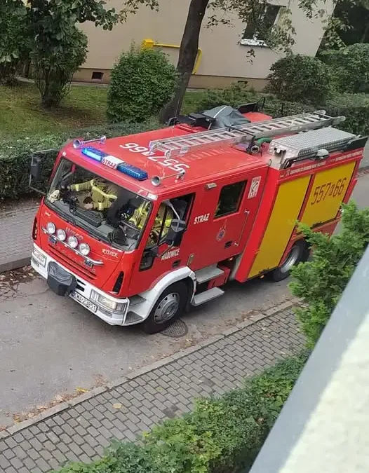 Podejrzenie pożaru w mieszkaniu na os. Marcina w Wadowicach – interwencja OSP Wadowice