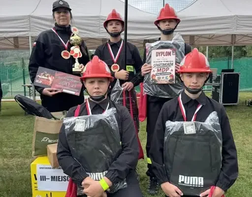 Młodzieżowa Drużyna Pożarnicza z Wieprza na podium Spartakiady w Pewel Ślemieńskiej