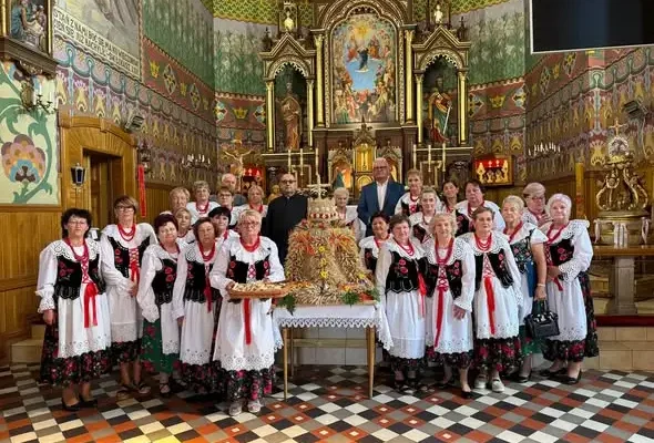 Dożynki sołeckie w Wieprzu i 30-lecie Chóru Jarzębina