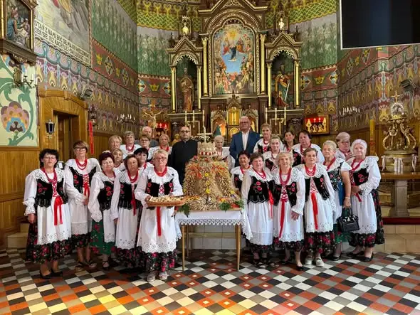 Dożynki sołeckie w Wieprzu i 30-lecie Chóru Jarzębina