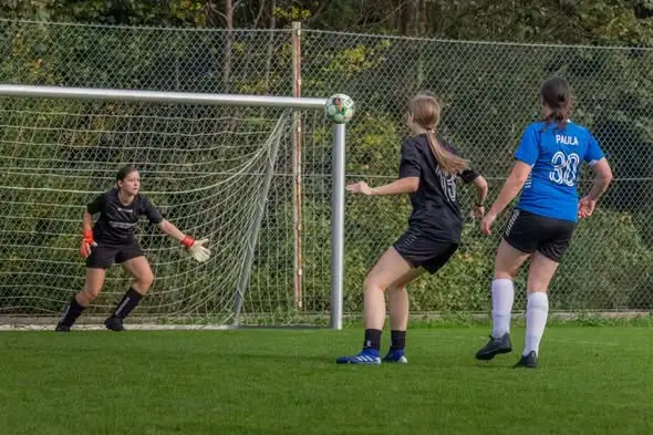 Nowa kobieca drużyna piłkarska w Przytkowicach – LKS Sokół stawia na futbol