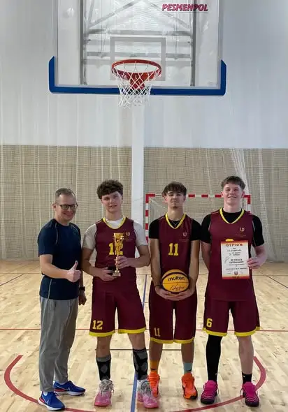 Andrychowskie LO z brązem w powiatowym finale koszykówki 3×3